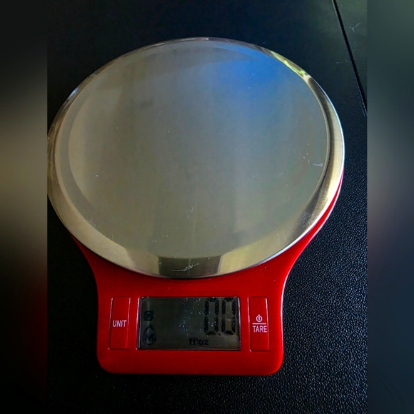 Liked New Red Digital Kitchen Scale - Picture 1 of 6